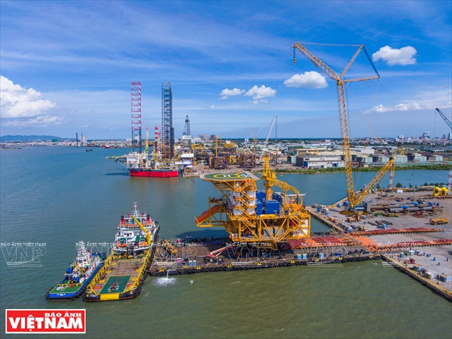 Нефтяной сервисный порт Вунгтау. (Фото: ИЖВ)