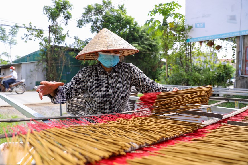 После почти 2 месяцев приостановки производства из-за социального дистанцирования мастерские в Куангфукау начали возобновлять производство. (Фото: ВИА)