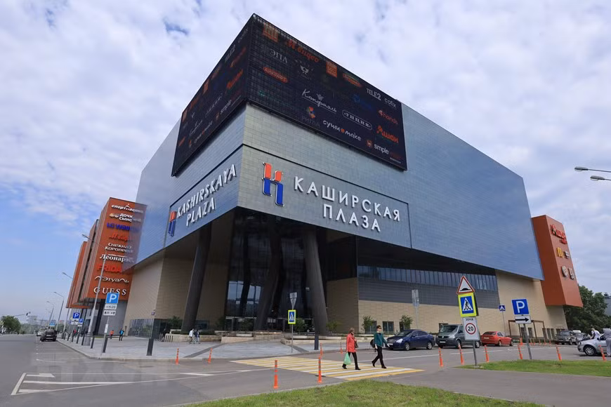 Ресторан “Phoinmoscow”, расположенный в торговом центре Каширская Плаза в Москве, предлагает бесплатные обеды российским врачам. (Фото: Чан Хиеу / ВИА)
