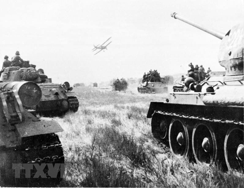 9 августа 1945 года Советская Красная Армия начала наступление против армии Дунгуань японского милитаризма в Маньчжурии (Китай). (Фото из международного архива / ВИА)