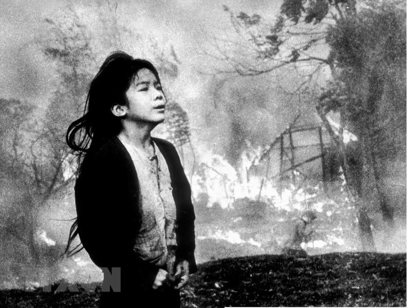 Автор Ву Ба получил Государственную премию в 2006 г. за свою фотографию “Месть за Фуктан”. (Фото: Ву Ба / ВИА)