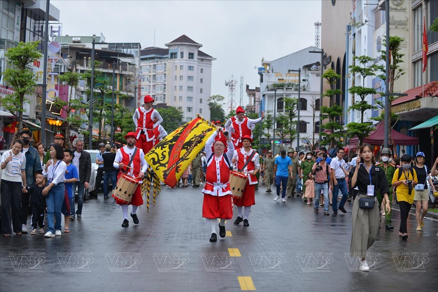 Хюэ укрепляет свой имидж и международное культурное сотрудничество со многими странами мира. (Фото: ВИА)