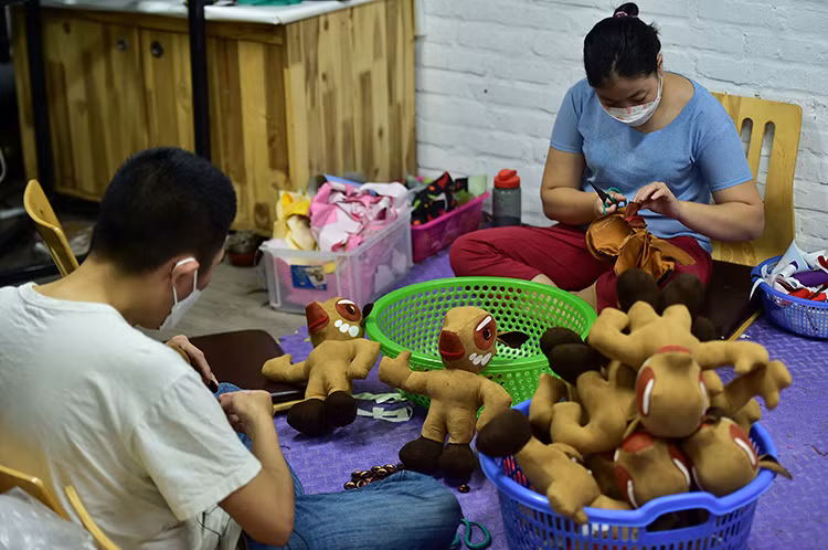 «Шаола» от Kym Viet продается за 360.000 донгов. (Фото: газета Báo tin tức)
