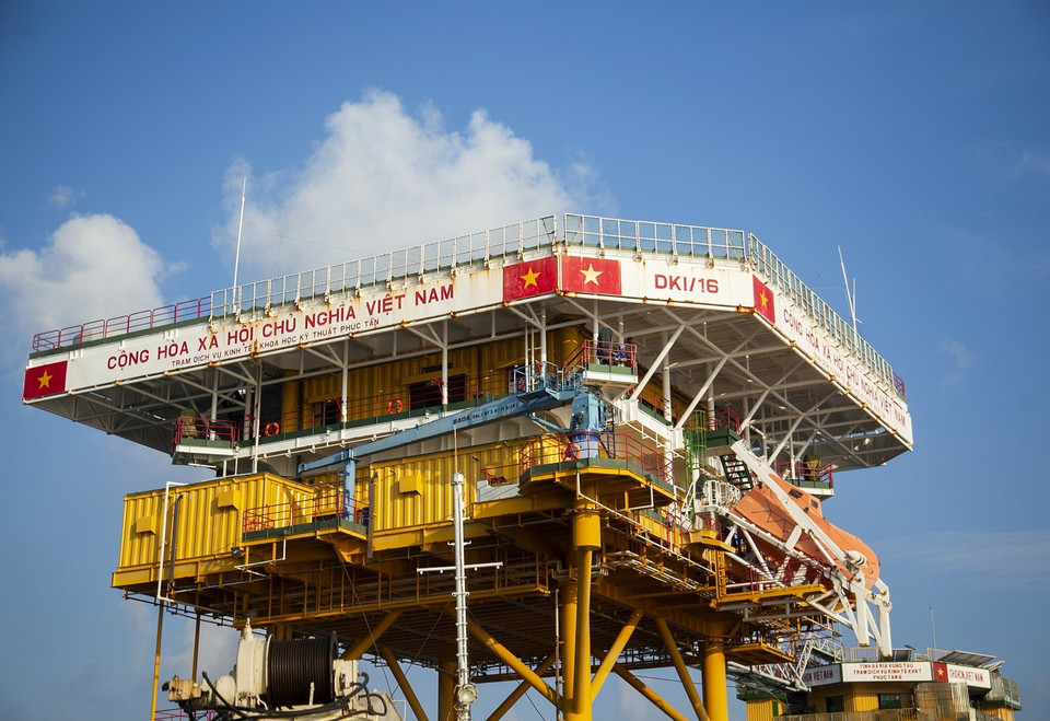 Буровая установка DK1/16 в кластере Фуктан. (Фото: ВИА)