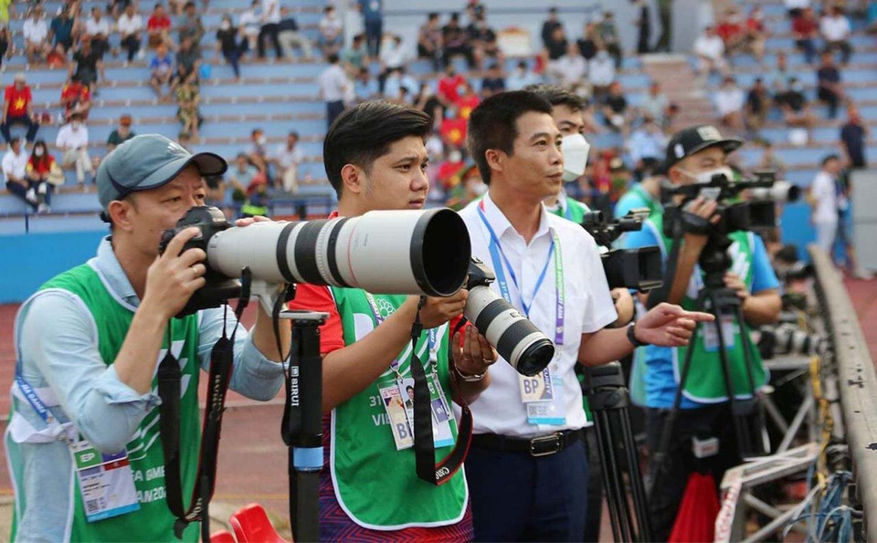 Корреспонденты ВИА работают на SEA Games 31. (Фото ВИА)