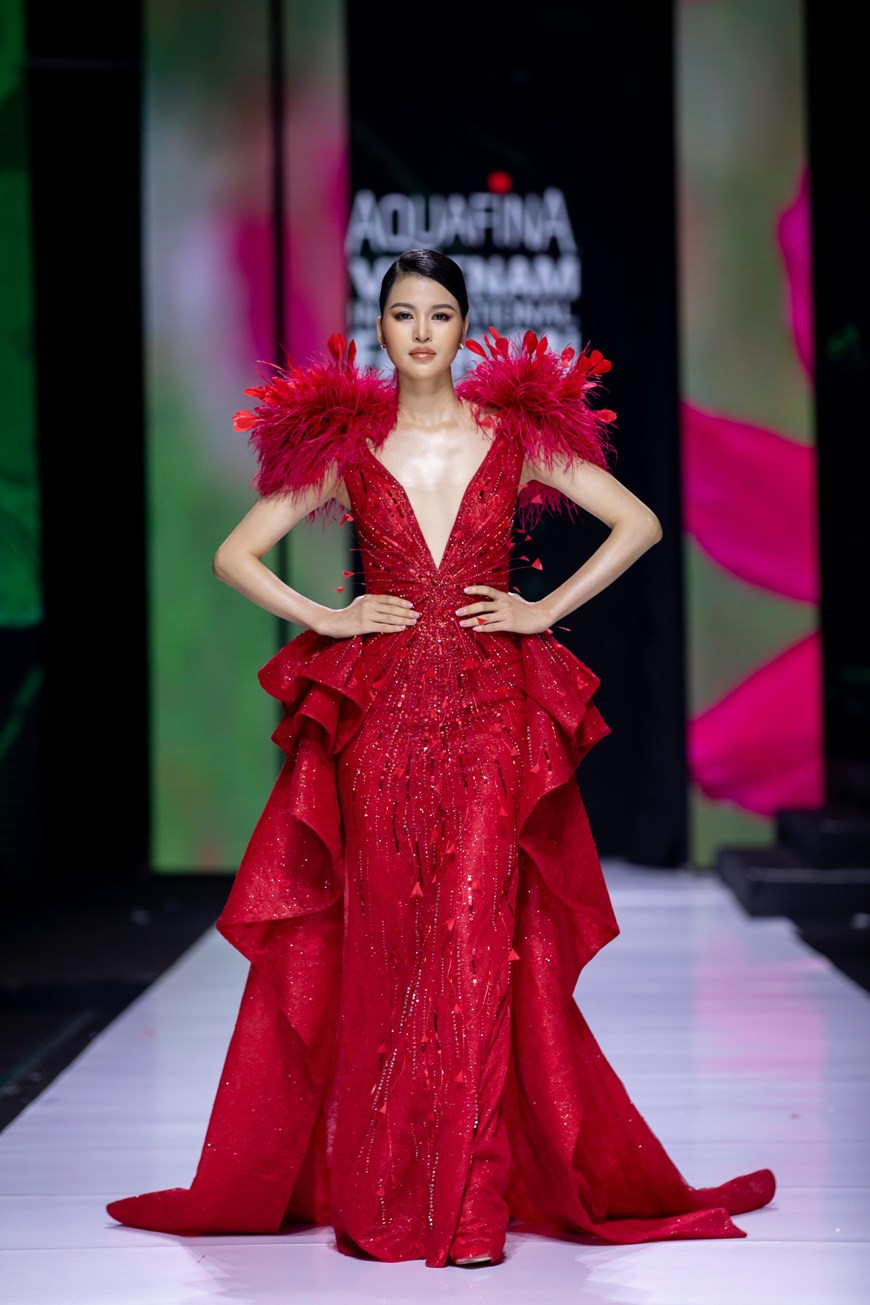 Коллекция «Mother Land» дизайнера Линь Шан. (Фото: Vietnam+) 