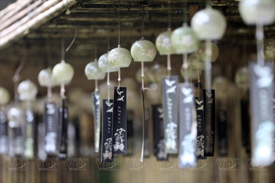 Коридор с ветрянными колокольчиками. (Фото: ИЖВ)