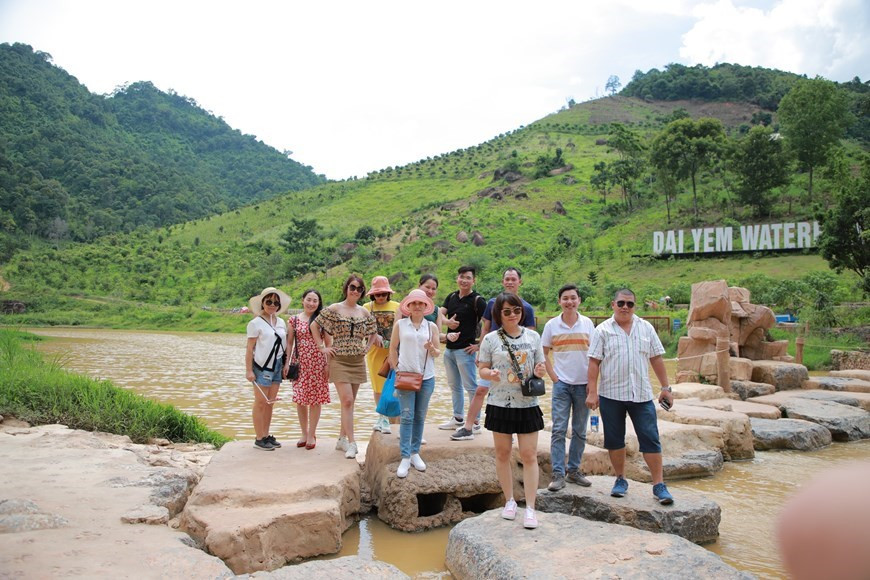 Водопад Заййем является популярной туристической достопримечательностью в Мокчау (Фото: Вьетнамплюс)