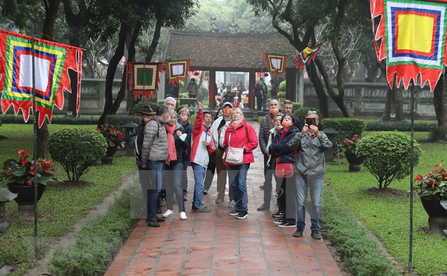 Директор Центра по культурной и научной деятельности Храма Литературы Ле Суан Киеу сказал, что здоровье посетителей является главным приоритетом, и им будут предоставлены маски для лица бесплатно (Фото: ВИА)