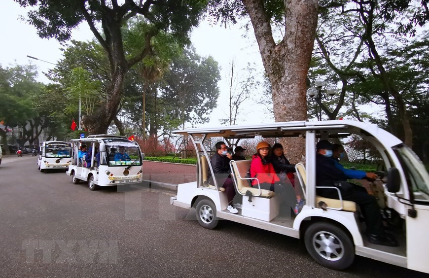 Каждый туристический объект Ханоя также располагает персоналом для помощи посетителям в случае необходимости (Фото: ВИА)