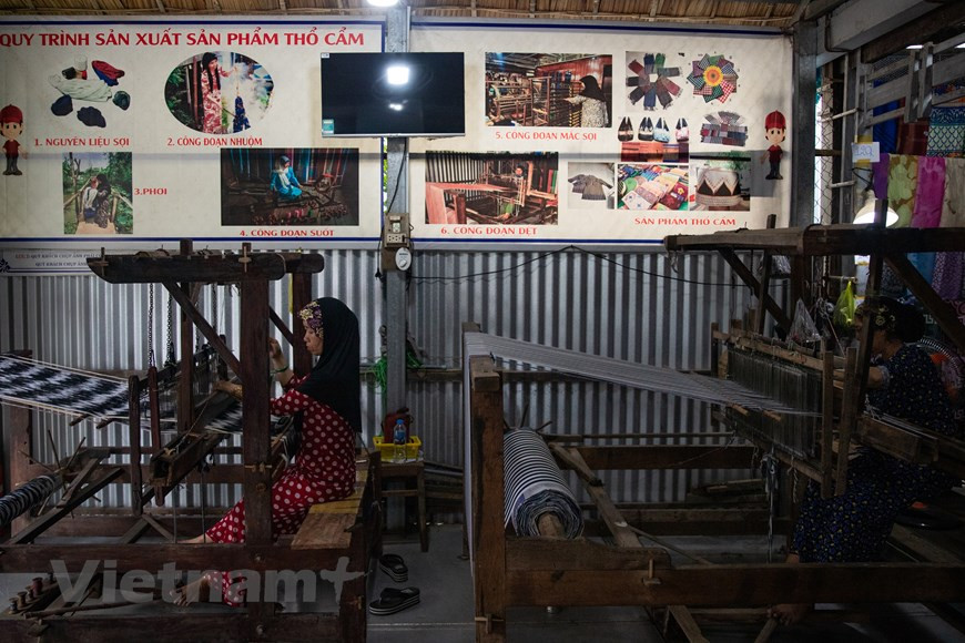 Это гордый символ, а также незаменимая традиционная культурная красота в материальной и духовной жизни народности Чам. (Фото: Vietnam+)