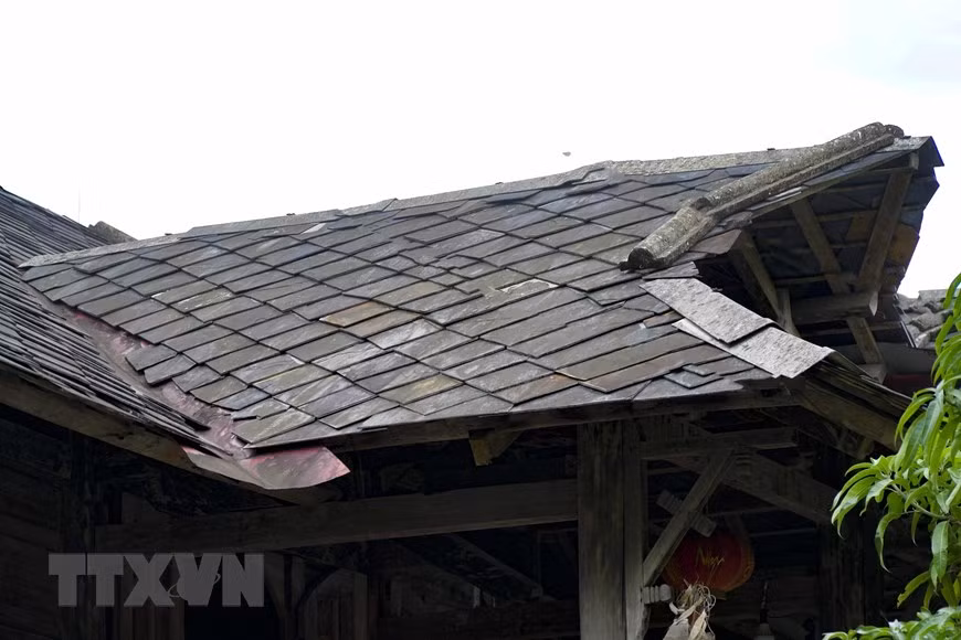 Приезжая в Мыонглей, посетители не могут не удивиться улицам с домами на сваях и с каменными крышами, расположенным недалеко от водохранилища. (Фото: Суан Ты/ВИА)