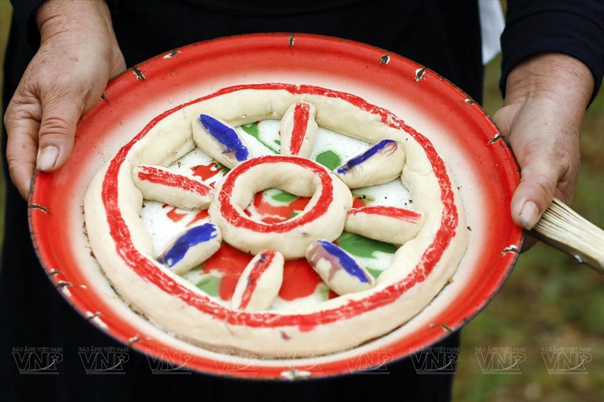 Торт «Нангхай» пекут только во время фестиваля Нангхай. (Фото: VNP/ВИА)