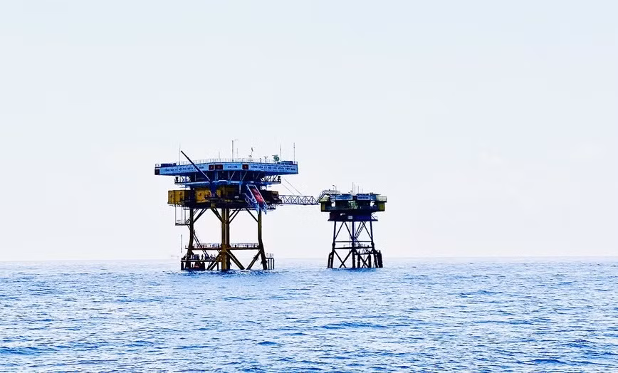 Буровая установка DK1/16 была построена на отмели Фуктан и является одной из 15 буровых установок, находящихся под управлением 2-го военно-морского округа. (Фото: Vietnam+)