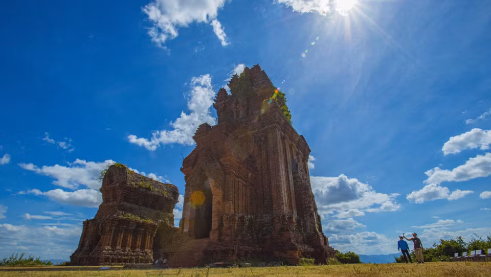 Башня Бань Ит излучает красоту древней чамской архитектуры. (Фото: ВИА)