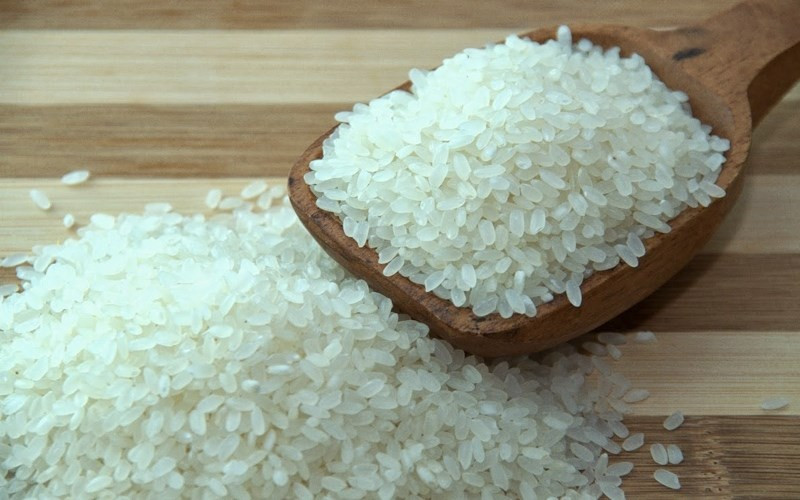 Дробленый рис, сырье для приготовления вареного риса. (Фото: ВИА)