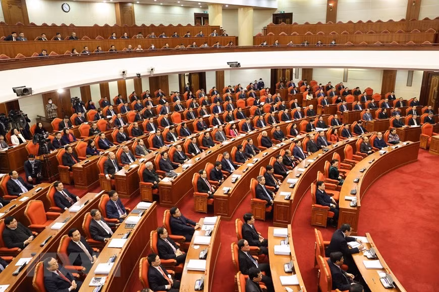 Руководители Партии, Государства и делегаты, присутствовавшие на церемонии закрытия 14-й конференци ЦК КПВ. (Фото: ВИА)