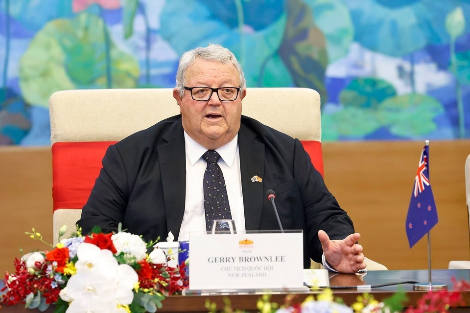 Спикер парламента Новой Зеландии Джерри Браунли выступает с речью. (Фото: ВИА)