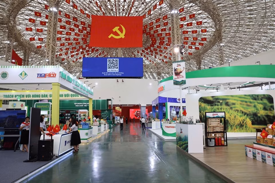 Выставочные стенды на выставке. (Фото: ВИА)