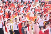 Культурно-спортивная колонна на параде, посвящённом 80-летию Национального праздника 2 сентября. (Фото: ВИА)