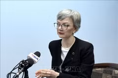 Доктор Джулия Рокнифард, старший преподаватель международных отношений Университета Тейлора (Малайзия), во время интервью корреспонденту ВИА в Малайзии. Фото: ВИА.