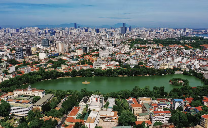 Панорамный вид на озеро Хоанкием с высоты. (Фото: ВИА)