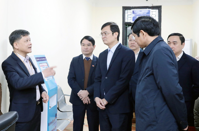 Инспекционно-контрольная делегация проводит выездную инспекцию в городе Вьетчи провинции Футхо. (Фото: ВИА).