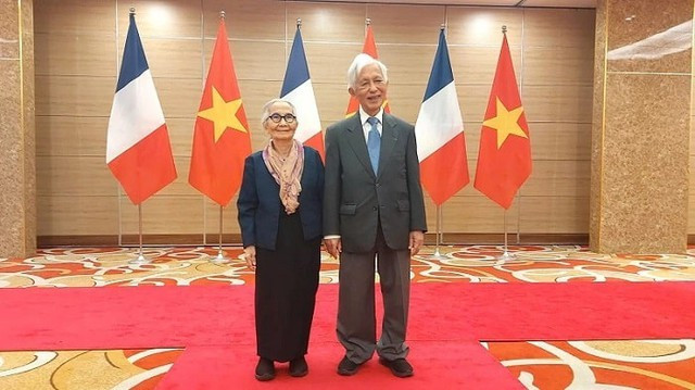 Профессор Чан Тхань Ван и его жена профессор Ле Ким Нгок (Фото: baochinhphu.vn)