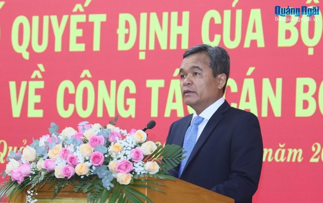 Товарищ Хо Ван Ньен, Секретарь партийного комитета провинции Куангнгай.