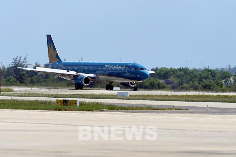 Vietnam Airlines перенаправляет рейсы в районах, пострадавших от тайфуна (Фото: Bnews)