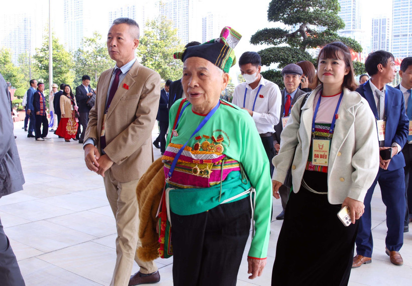 Делегаты прибывают на съезд (Фото: ВИА)