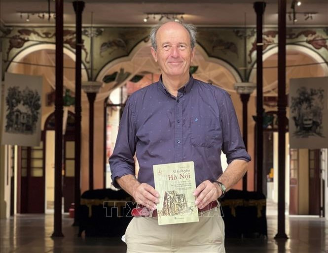 Экономист Мартин Рама — автор книг «Ханой — место для странствий» (премия имени Буй Суан Фая, 2014 г.) и «Из любви к Ханою» (2023 г.), посвящённой сохранению культурного наследия и устойчивому городскому развитию