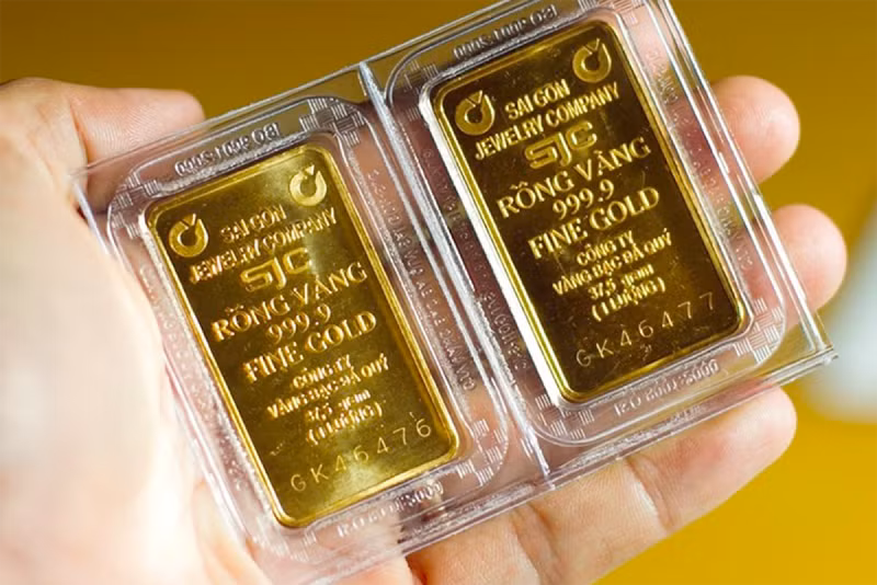 Торговля золотом на сумму от 20 миллионов донгов в день и более должна быть оплачена через банковский счет (Фото: baochinhphu.vn)