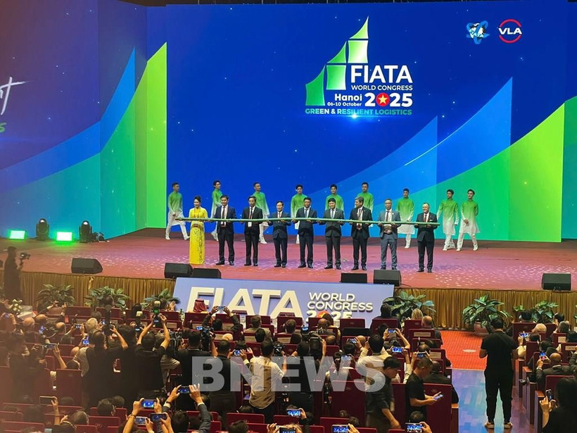Всемирный конгресс FIATA 2025 с темой «Зеленая и устойчиво развивающаяся логистика: зеленая логистика – быстрая адаптация» официально открылся — крупнейшее ежегодное событие в глобальной логистической отрасли (Фото: ВИА)