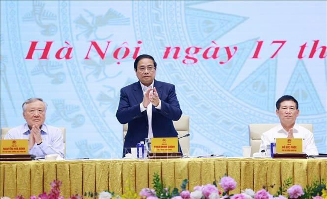 Премьер-министр Фам Минь Тьинь председательствует на втором заседании Правительственного руководящего комитета по науке, технологиям, инновациям, цифровой трансформации (Фото: ВИА)