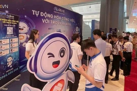 Искусственный интеллект и робототехника должны развиваться в направлении, приносящем практическую пользу сельскому хозяйству, переработке пищевых продуктов и социально значимым отраслям. Фото: газета «Ханоймой». Фото: газета «Ханоймой».