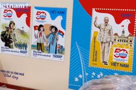 Памятные марки к 50-летию освобождения Юга. Фото: ВИА.