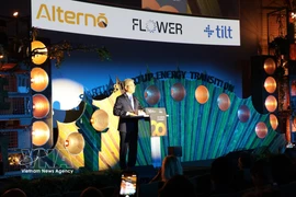 Посол Вьетнама в Германии Нгуен Дак Тхань выступает на церемонии вручения премии SET Award 2026. Фото: ВИА.