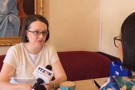 Доцент Екатерина Колдунова даёт интервью корреспонденту ВИА в России. Фото: ВИА.