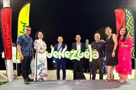 Представители вьетнамских туристических компаний на FITVEN 2025. Фото: ВИА.