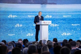 Президент России Владимир Путин выступает на пленарном заседании Восточного экономического форума 2025 года во Владивостоке, Дальний Восток России. Фото: ВИА.