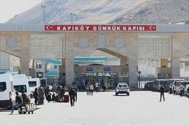 Один из пограничных пунктов пропуска между Турцией и Ираном. (Фото: modern)