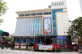 Здания учреждений, подведомственных Народному комитету города Тхайбинь (бывшего), были переоборудованы в 4 учебных класса, 7 специализированных кабинетов и 10 функциональных помещений, что позволило решить проблему материально-технической базы для средней школы второй ступени Чан Фу. Фото: ВИА.