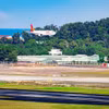 Рейс 9G1955 авиакомпании Sun PhuQuoc Airways из Хошимина приземлился на взлётно-посадочную полосу № 2, став первым коммерческим рейсом, выполненным с её использованием. Фото: nhandan.vn.
