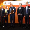 Заместитель генерального директора T&T Group, председатель T&T Energy Group Нгуен Нгок Нги и старший вице-президент, генеральный директор TotalEnergies Gas & Power Activities Арно Ленай Шюто обмениваются меморандумом о взаимопонимании по сотрудничеству в развитии проекта газовой электростанции на СПГ «Лонгшон». Фото: hanoimoi.vn.