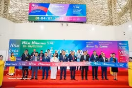 Участники церемонии открытия выставки HanoiPrintPack 2026 1 июля. Фото: ВИА. 