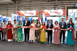  На открытии стенда Вьетнама на выставке EMO Hannover 2025. (Фото: ВИA) 