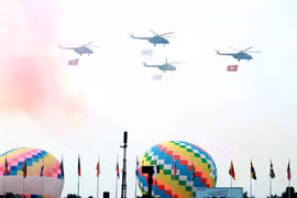 Приветственный пролет, выполненный военно-воздушными силами Вьетнама во время репетиции церемонии открытия Международной оборонной выставки 2024. (Фото: Министерство национальной обороны).