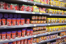 Продукция на основе какао представлена на полке супермаркета в Алжире. (Фото: ВИА) 