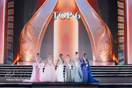 Участницы, вошедшие в топ-6 73-го конкурса «Мисс мира». (Фото: ВИА) 